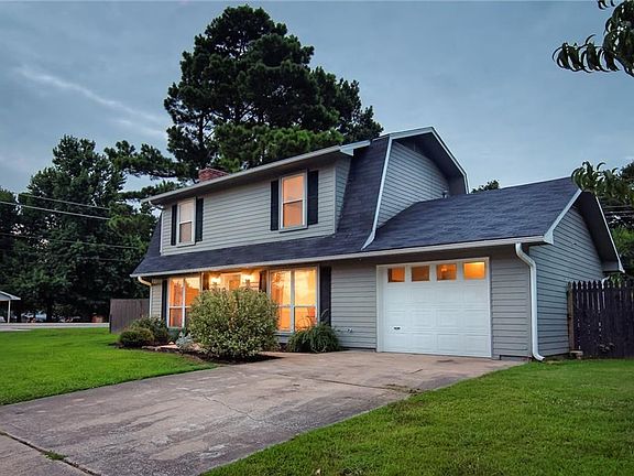 3rd image of 2116 S Clover Dr