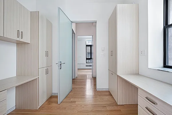 Rented by Compass | media 9