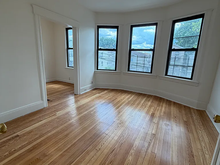 206 Bartholdi Ave #2 — Photo 8