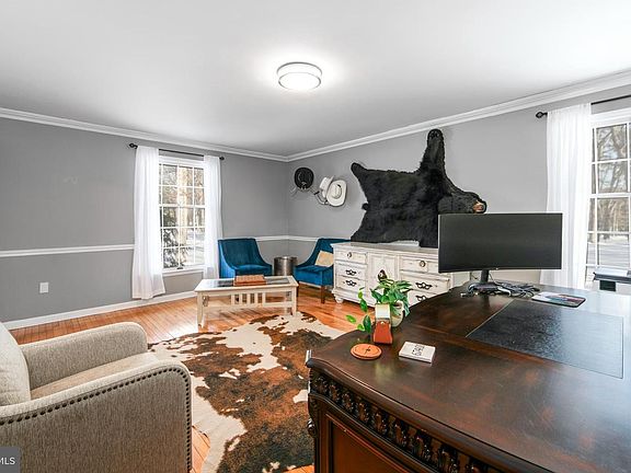 4th image of 4 Allen Ct