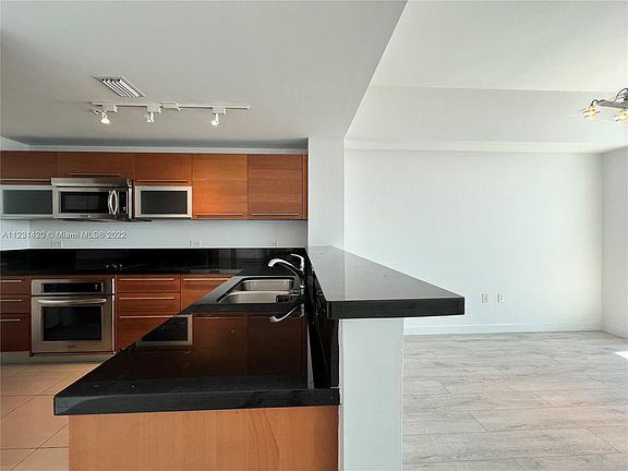 5th image of 330 Biscayne Blvd #4403