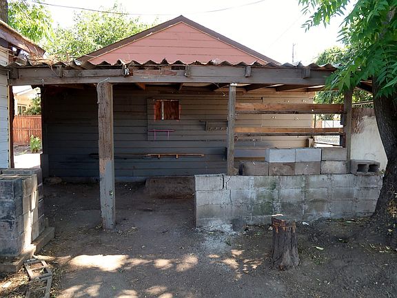 5th image of 7844 Molinos Ave
