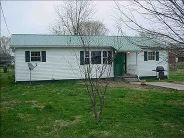 71 Gay Ln, Prichard, WV 25555