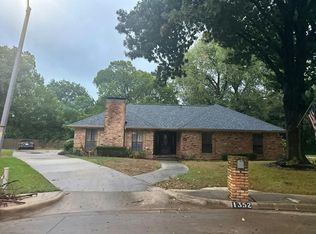1352 Meriweather Pl, Desoto, TX 75115
