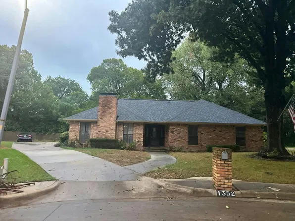 1352 Meriweather Pl, Desoto, TX 75115