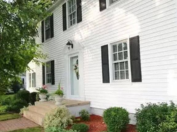 2nd image of 2200 Boyce Pl