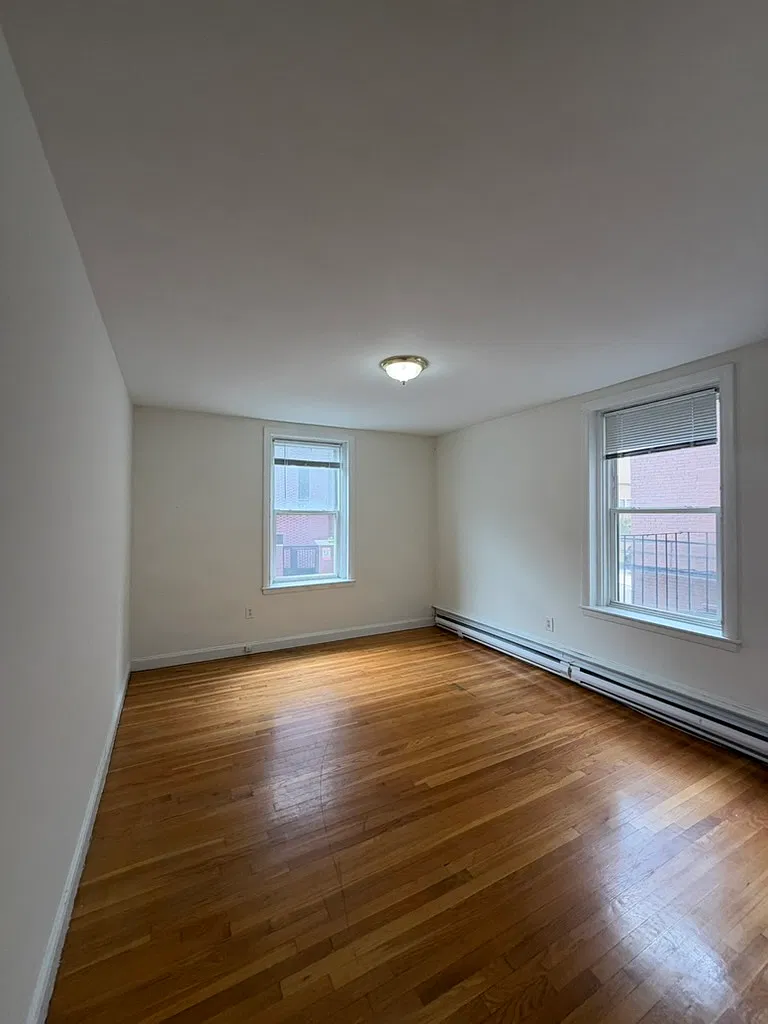531 Beacon St — Photo 1