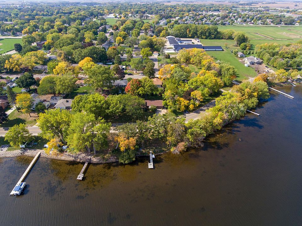 1st image of 1001 Clear Lake Dr