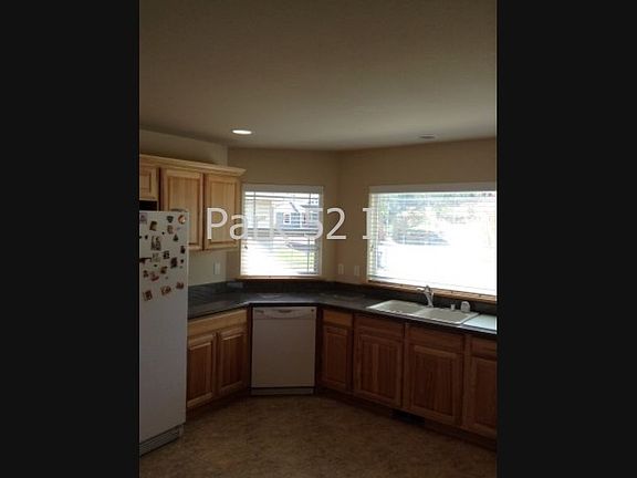 3rd image of 23515 32nd Ave E