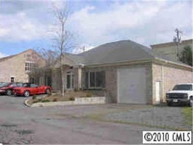 1st image of 1428 Orchard Lake Dr