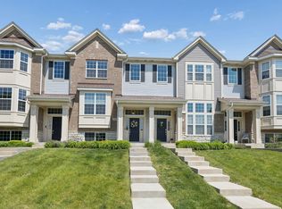 2993 Henley Ln, Naperville, IL 60540