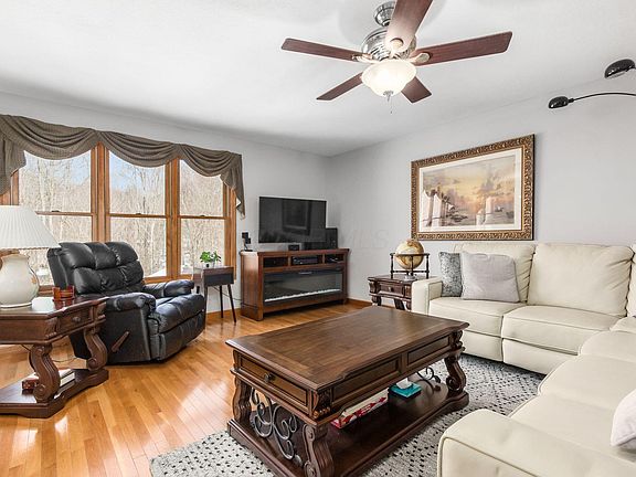 5th image of 66 Valley Ct