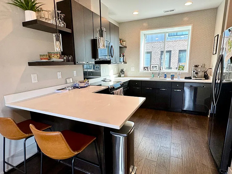 246 Domain Way — Photo 3