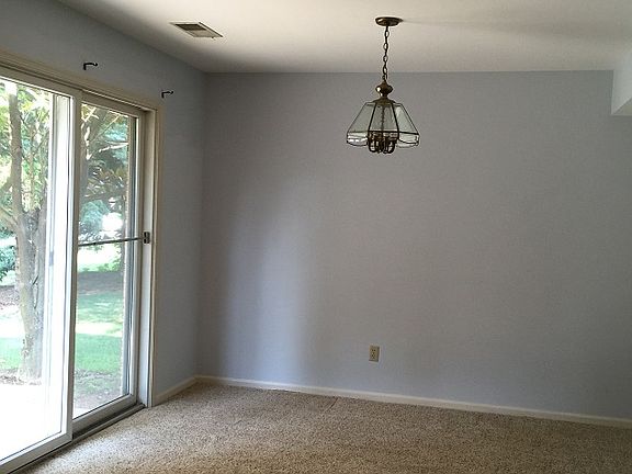 4th image of 17928 Golf View Dr