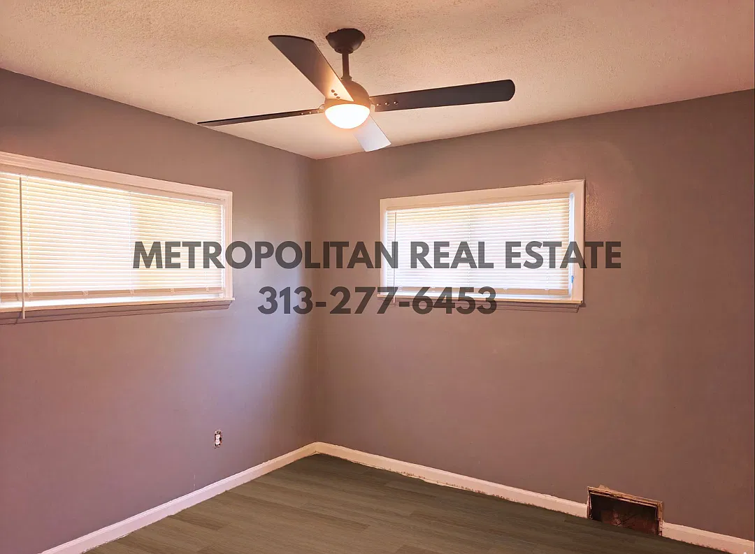 3 bed, 833 sqft, $1,350 — Photo 4
