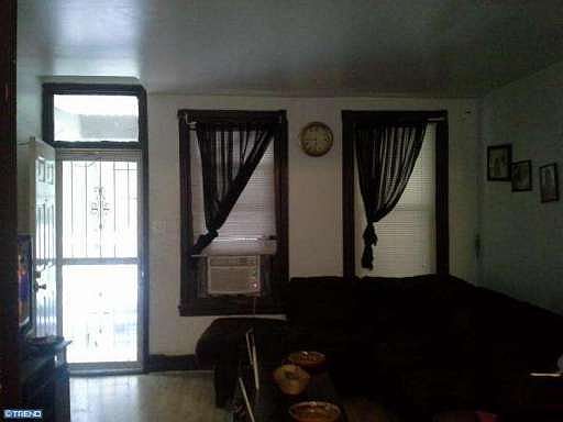 2nd image of 2545 N Hollywood St