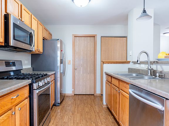 2nd image of 2333 Stoughton Cir