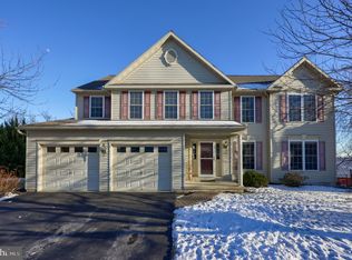3310 Greenridge Dr, Mountville, PA 17554