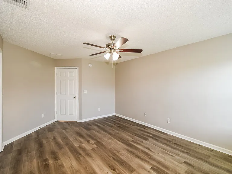 6875 Recreation Trl — Photo 9