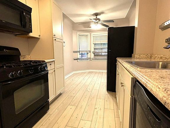 4th image of 20624 Washtenaw St