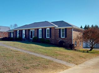 3960 Bow St NE, Cleveland, TN 37312