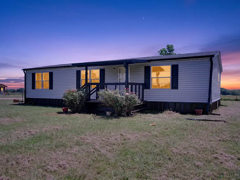875 W Farm Road 71 — Photo 26