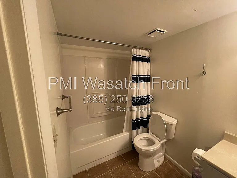 662 E Cobblestone Ln — Photo 8