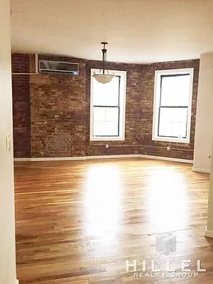 Rented by Hillel Realty Group | media 24