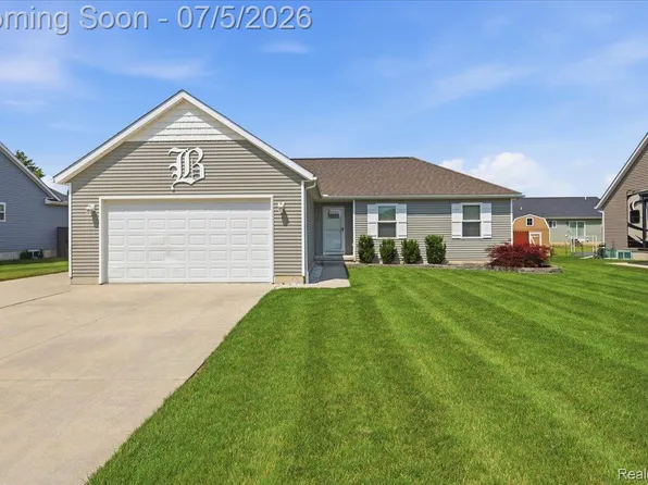 331 Marion Ave, Smiths Creek, MI 48074