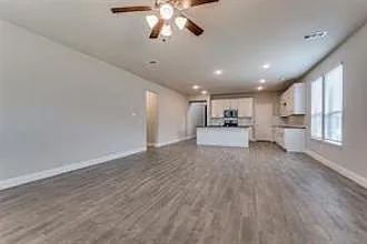 921 Waterview Dr — Photo 12
