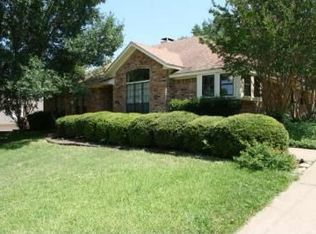 1913 N Arbor Rose Dr, Grand Prairie, TX 75050