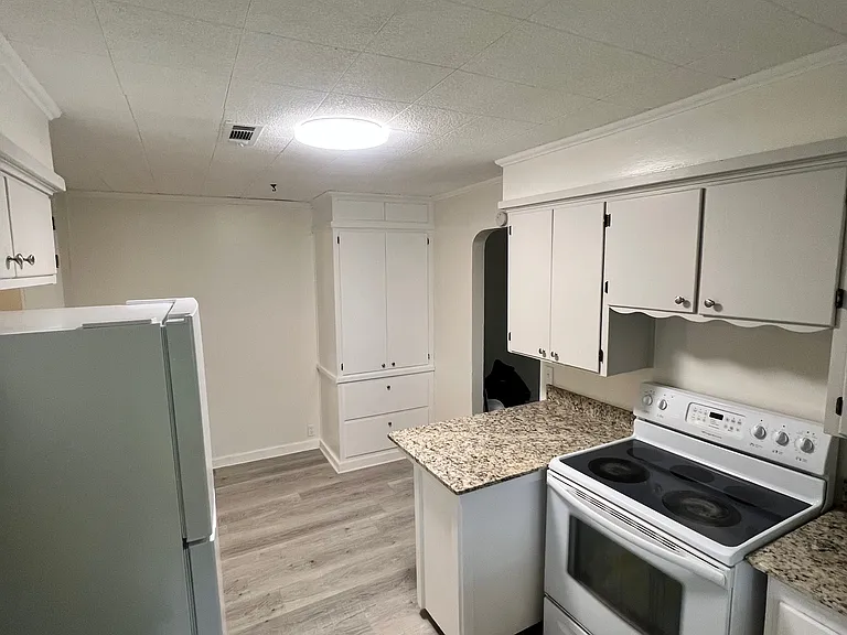 112 Rose Ave — Photo 15