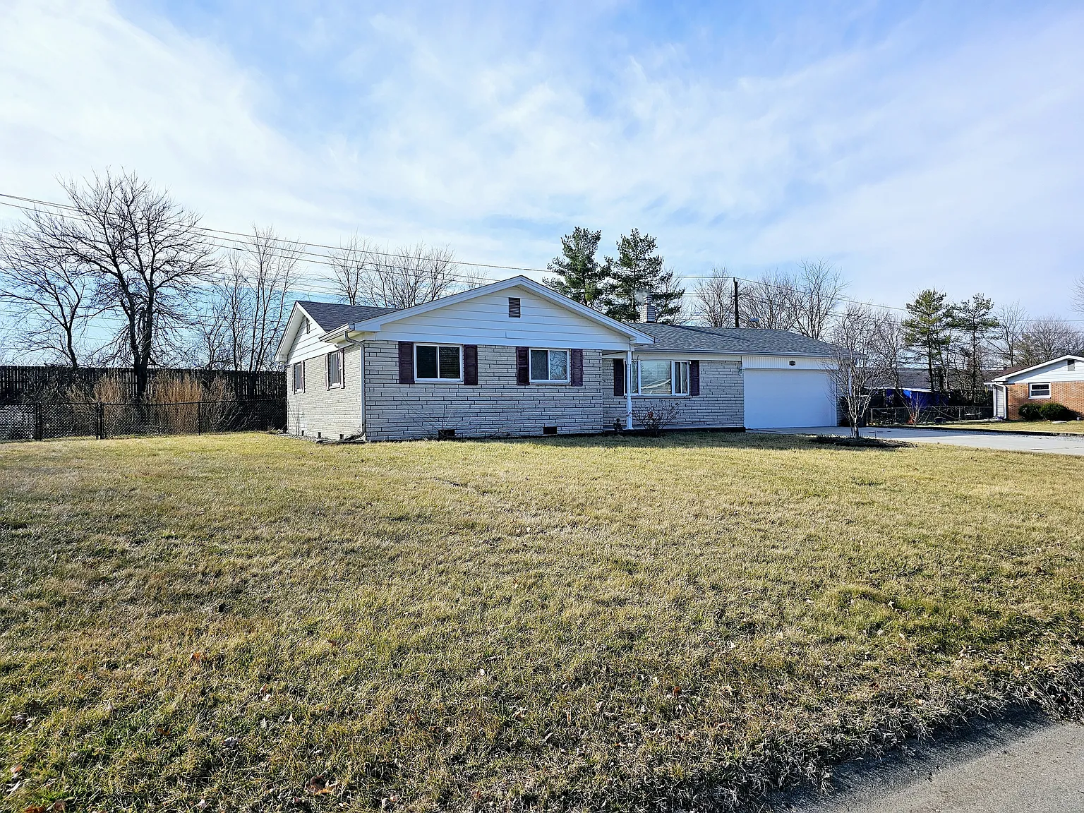 2109 Alwyne Dr photo 1