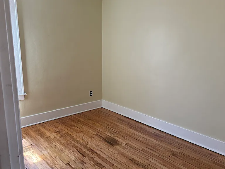 7369 Globe St — Photo 2