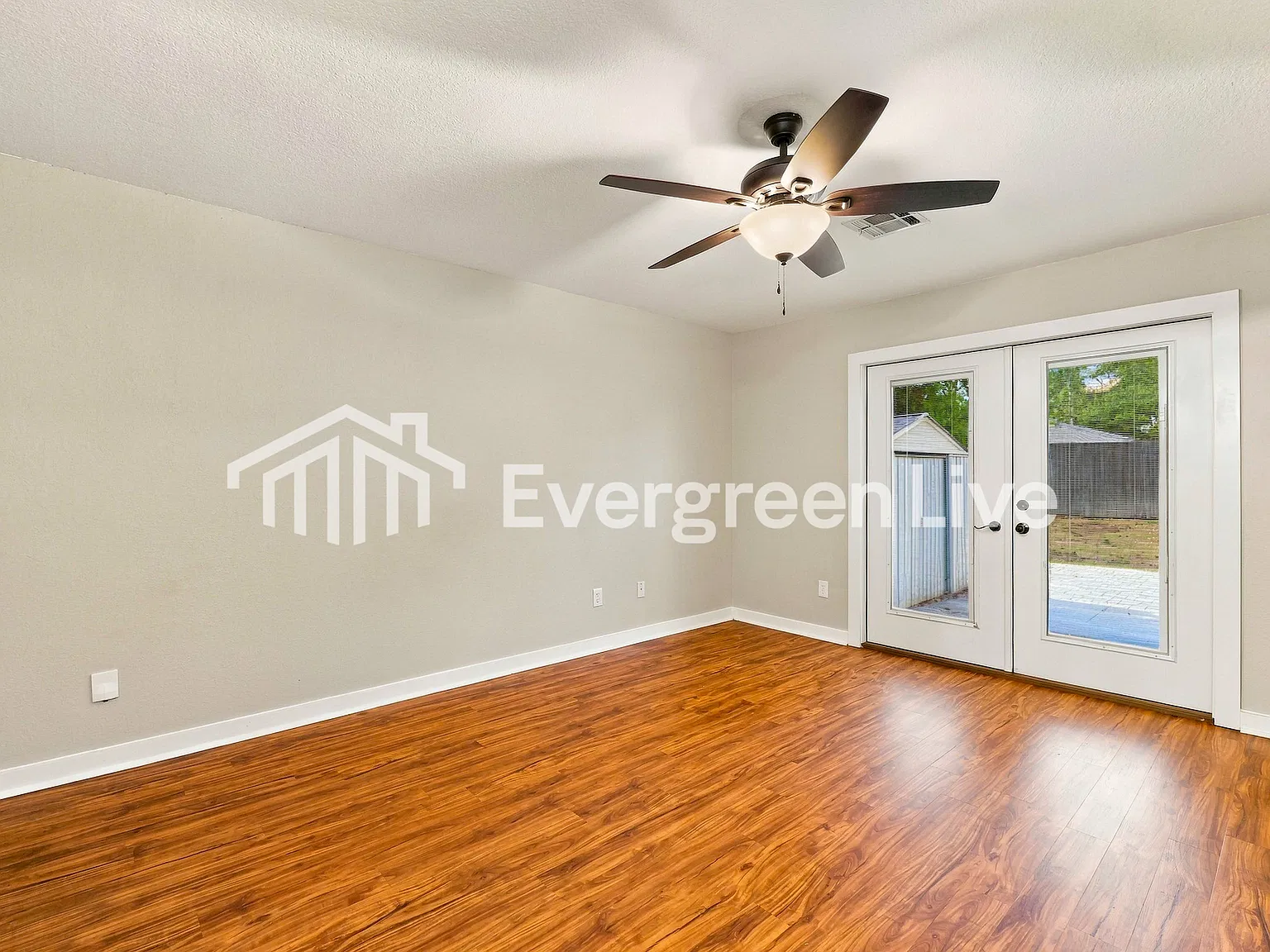 3 bed, 2.0 bath, 1374 sqft, $1,445 — Photo 4