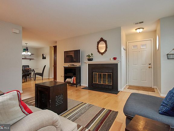 4th image of 6067A Essex House Sq