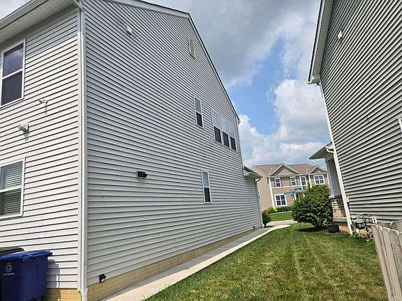 4th image of 8727 Crooked Maple Dr