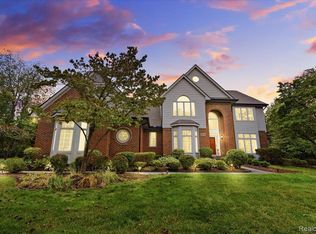 48075 Andover Dr, Novi, MI