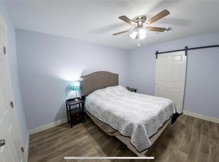 1322 N 7th St, Conroe, TX 77301