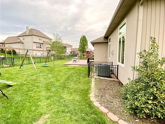 5th image of 1230 Austin Ct