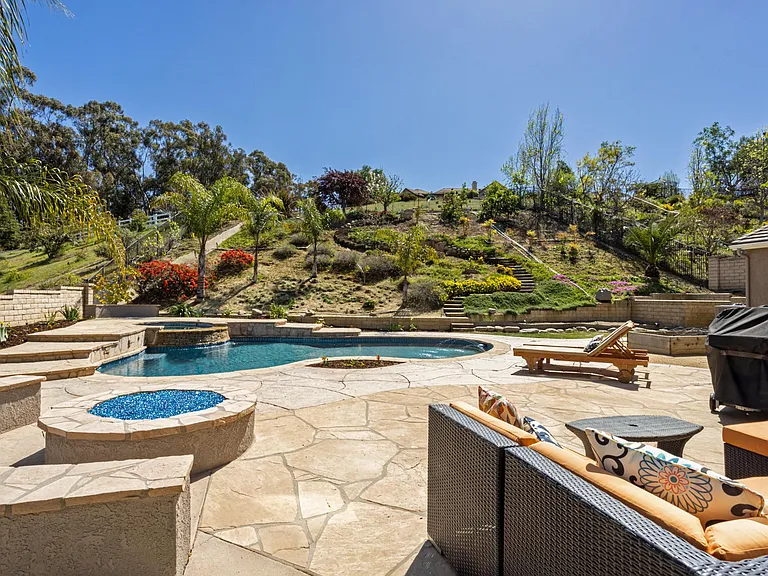 2636 Rudolph Dr — Photo 25