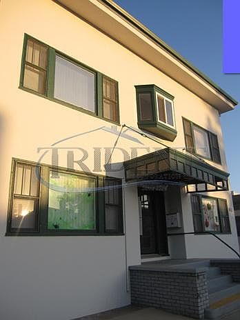 1st image of 611 E St APT 4