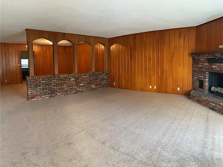 209 NW 1st Ave — Photo 6