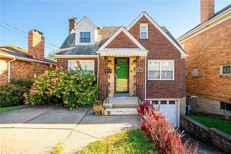 2085 Pioneer Ave photo 1