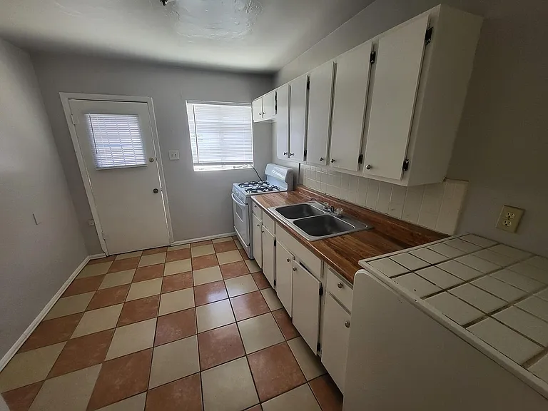 2607 Nations Ave #2 — Photo 4