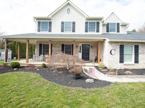 3219 Marchant Dr, Bethlehem, PA 18017