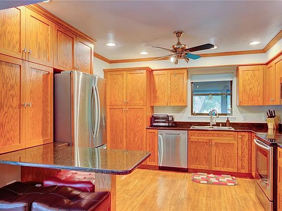 3rd image of 11553 Woodbridge Blvd