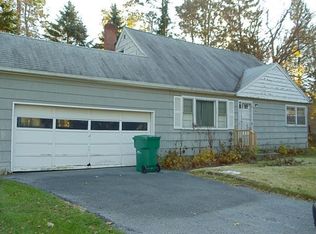 50 Sheraton Dr, Poughkeepsie, NY 12601