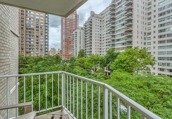 2nd image of 220 E 65th St APT 7L