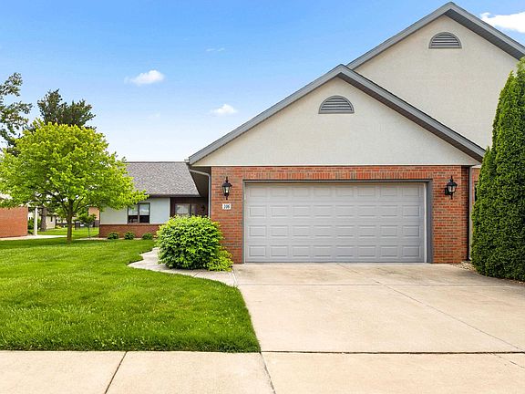 2nd image of 106 Barrington Pl #9